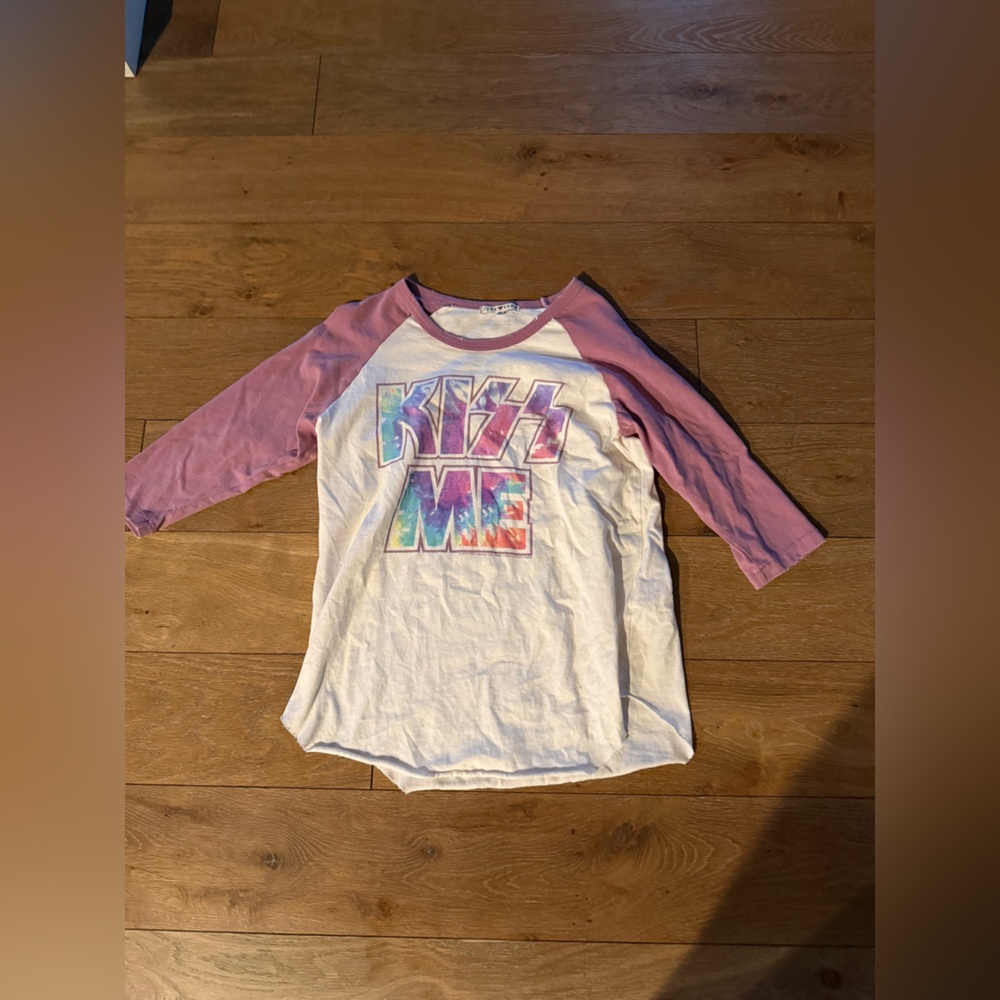 Junk Food Clothing 'Kiss Me' Tee with Pink Sleeves